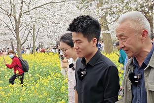 记者：海港队今日集结 前期训练由孙祥负责&新帅1月正式亮相